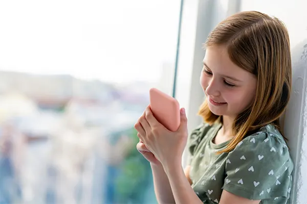 Is Camloo safe for kids